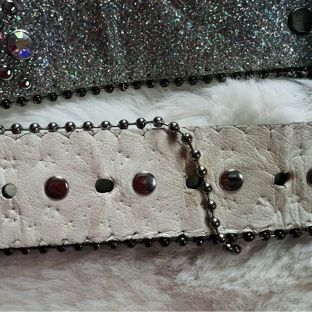 ✨ Silver Rhinestone Western Belt – Fits 35”–41” ✨
